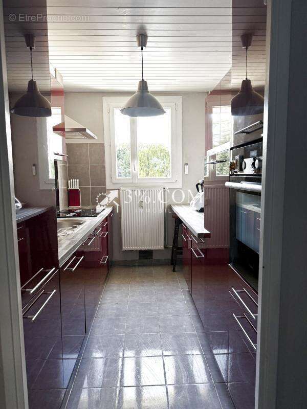 Appartement à GUILHERAND-GRANGES
