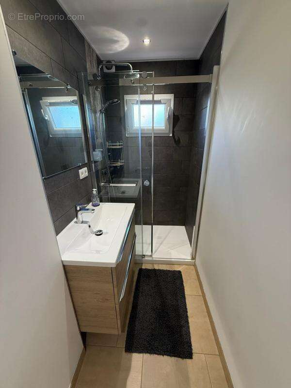 Appartement à BORMES-LES-MIMOSAS