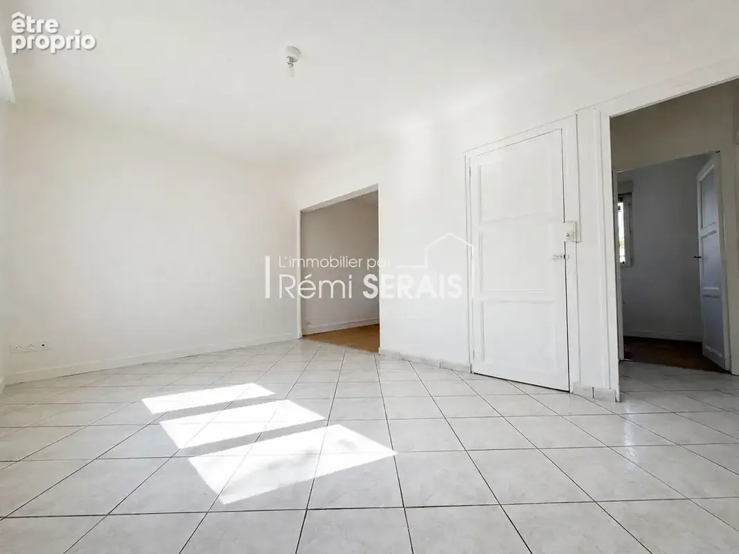 Maison renovee de plain pied - quartier calme de flers - photo 4