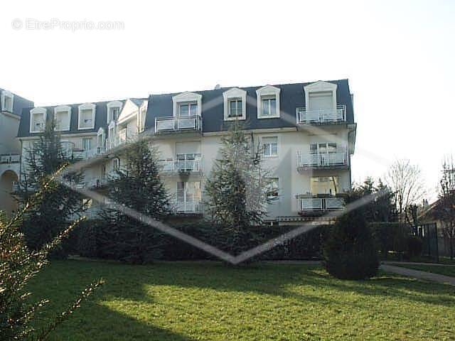 Appartement à COMBS-LA-VILLE