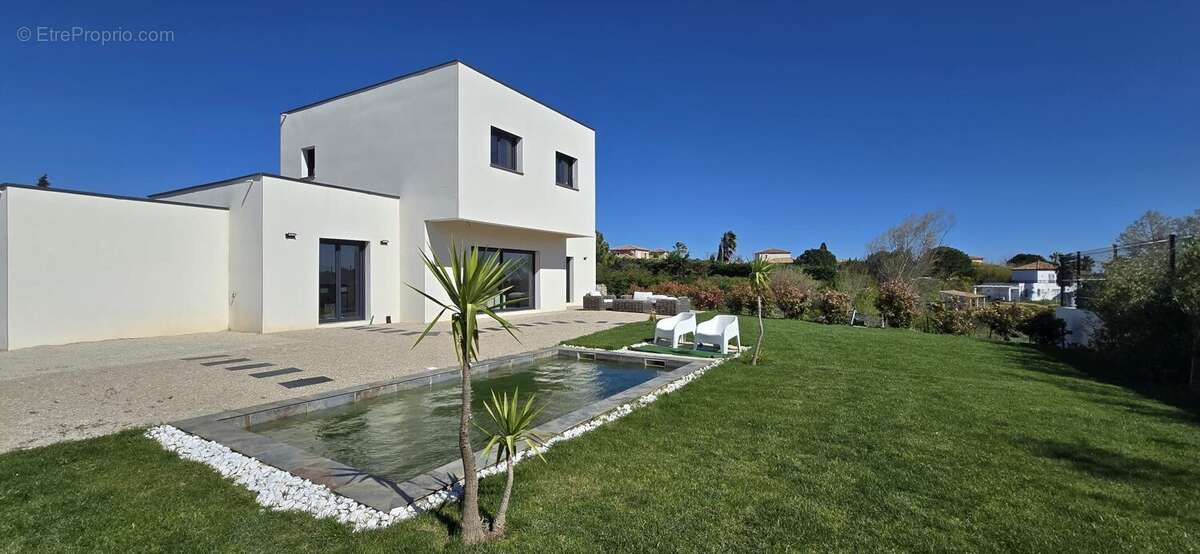 Maison à SAINT-GILLES