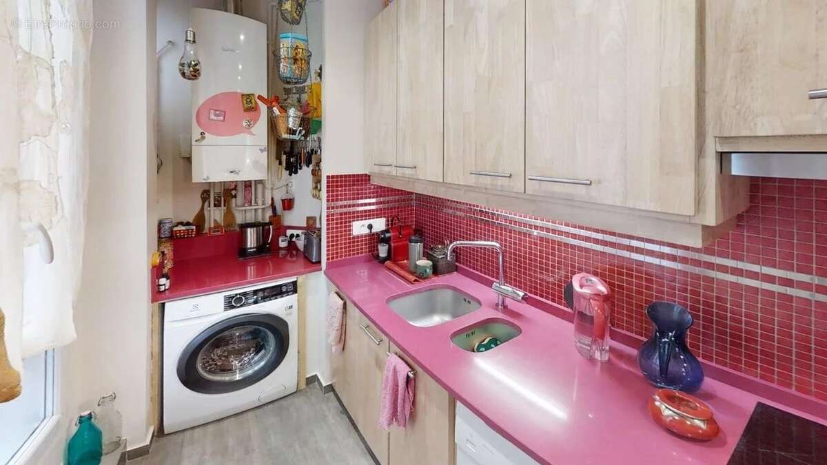 Appartement à PARIS-17E