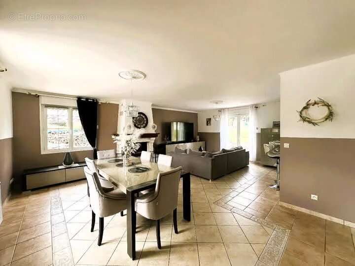 Maison à BEAUMETZ-LES-LOGES