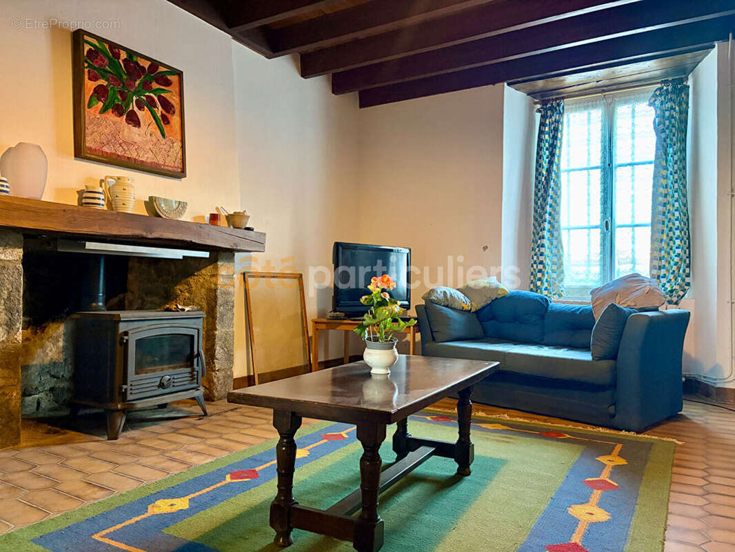 Maison à SAINT-SAUVEUR-LENDELIN