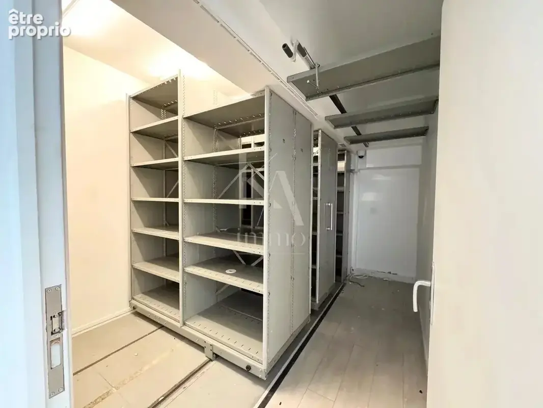 Local commercial en entresol de 200m² de plain-pied - photo 14