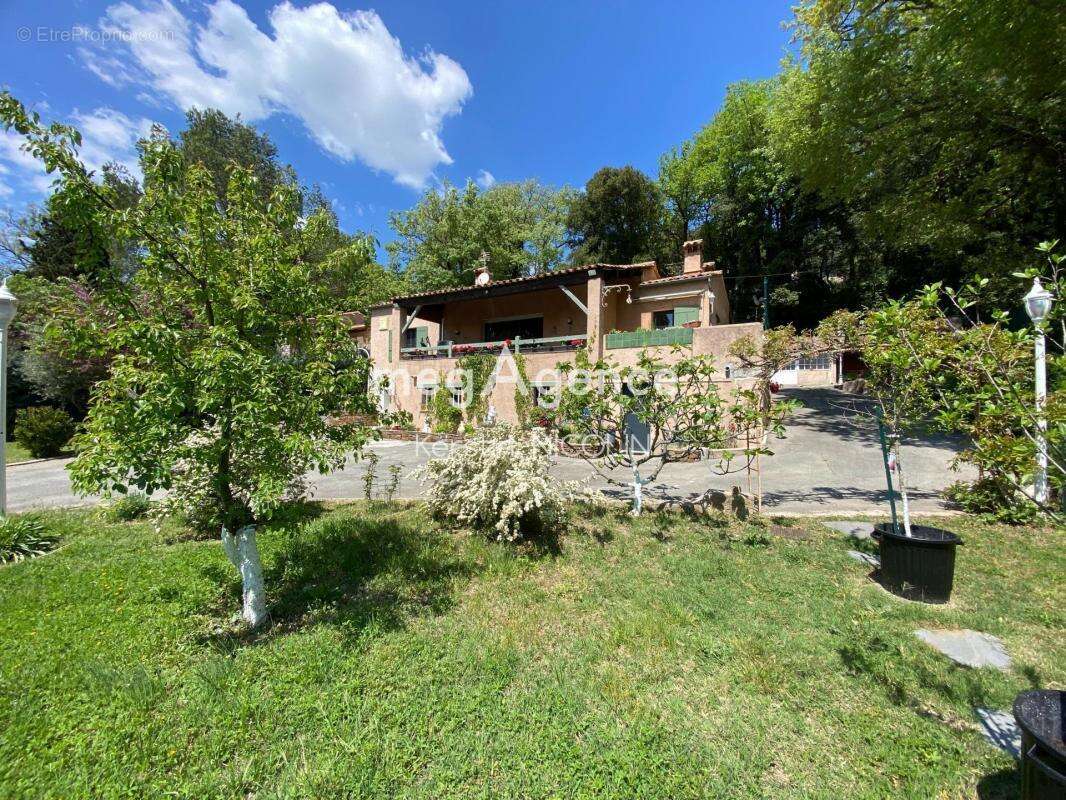 Maison à FLASSANS-SUR-ISSOLE