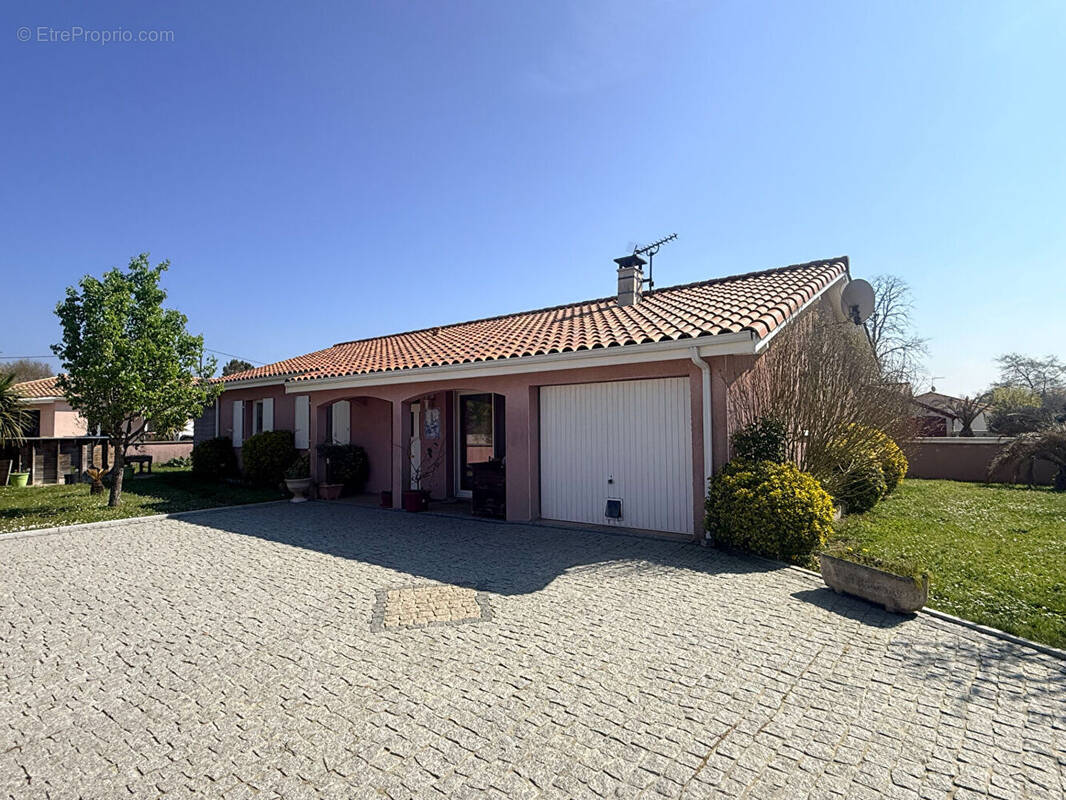 Maison à JOSSE