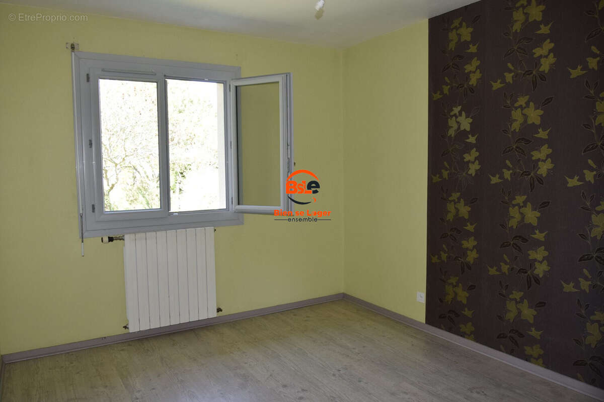 BSLE IMMO - AGENCE BSLE IMMOBILIER VEYRE MONTON - MAISON A VENDRE 5 CHAMBRES - LES MARTRES DE VEYRE - Maison à LES MARTRES-DE-VEYRE