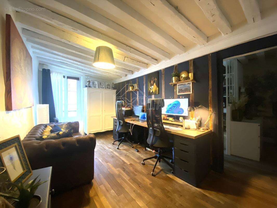 Maison à FRENEUSE