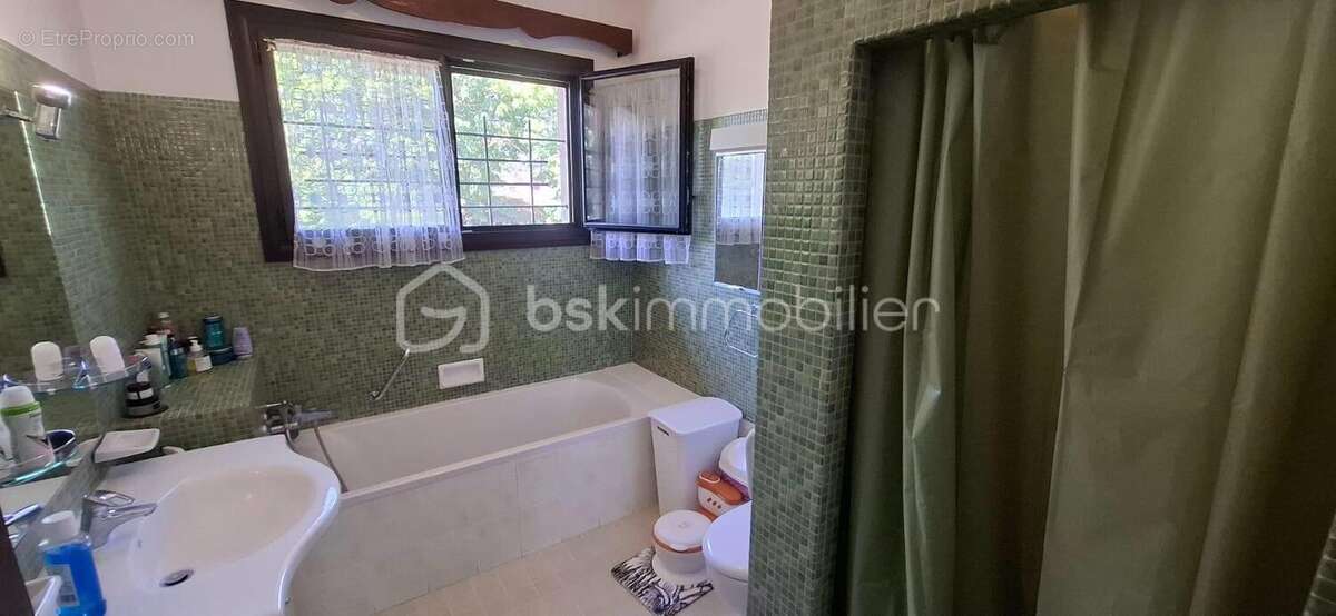 À vendre – Villa rénovée à Saint-Ouen - photo 17