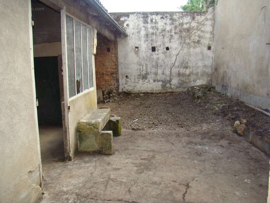 Maison à SOMMIERES-DU-CLAIN