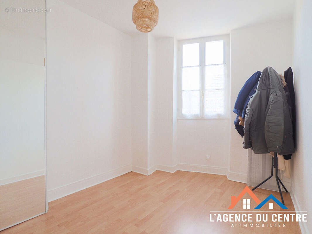 Maison à CHANTELOUP-LES-VIGNES