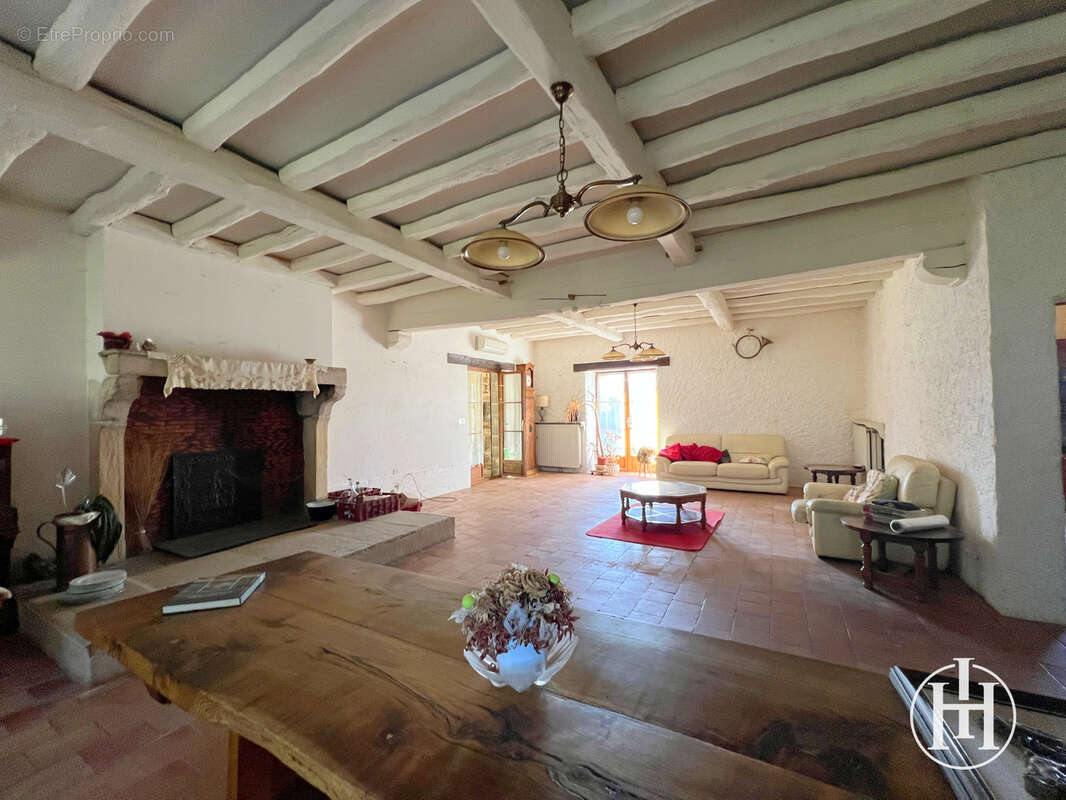 Maison à CHARENTON-DU-CHER