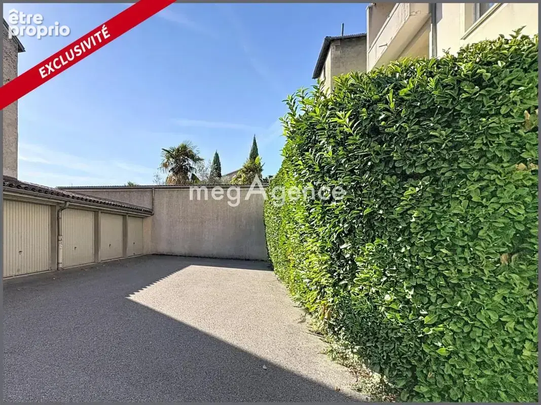 À vendre – Spacieux appartement T4 avec balcon plein sud et garage à Sainte-Colombe - photo 11