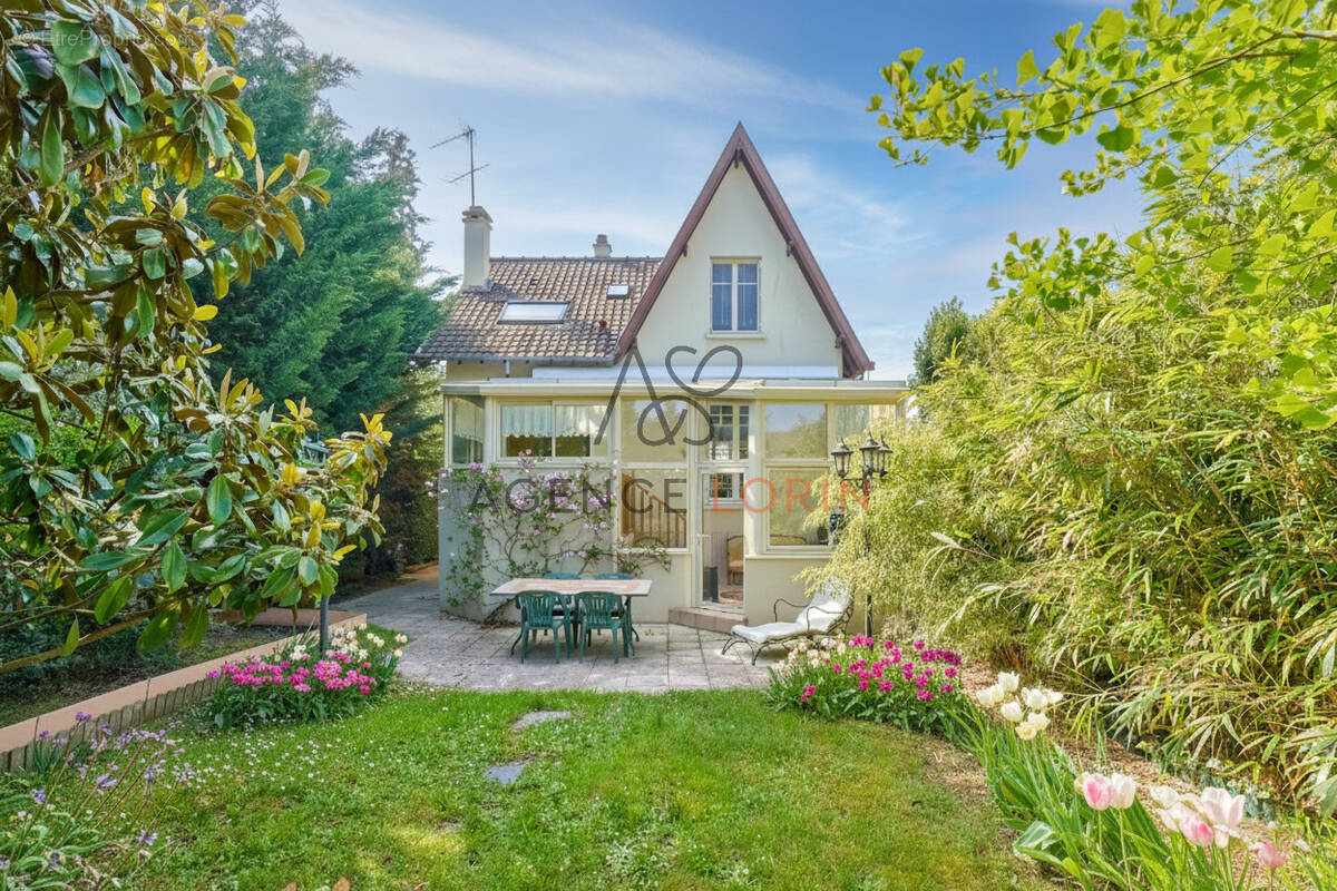 Maison à LE VESINET