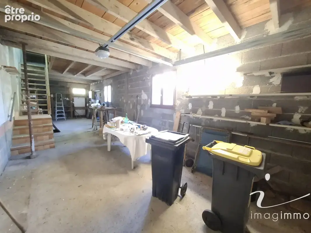 A SAISIR : Rare, au calme, maison de plain pied de type 5 avec garage de 39 m2 sur une parcelle d'environ 1 00 - photo 15