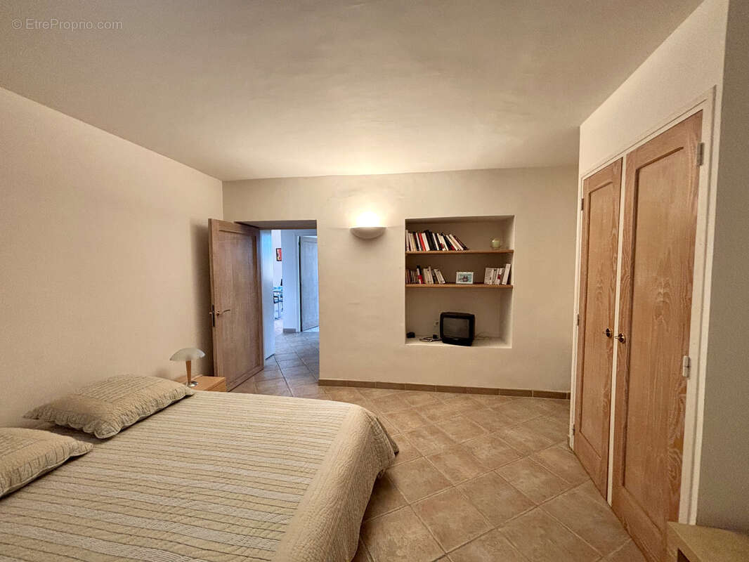 Appartement à LA CADIERE-D'AZUR