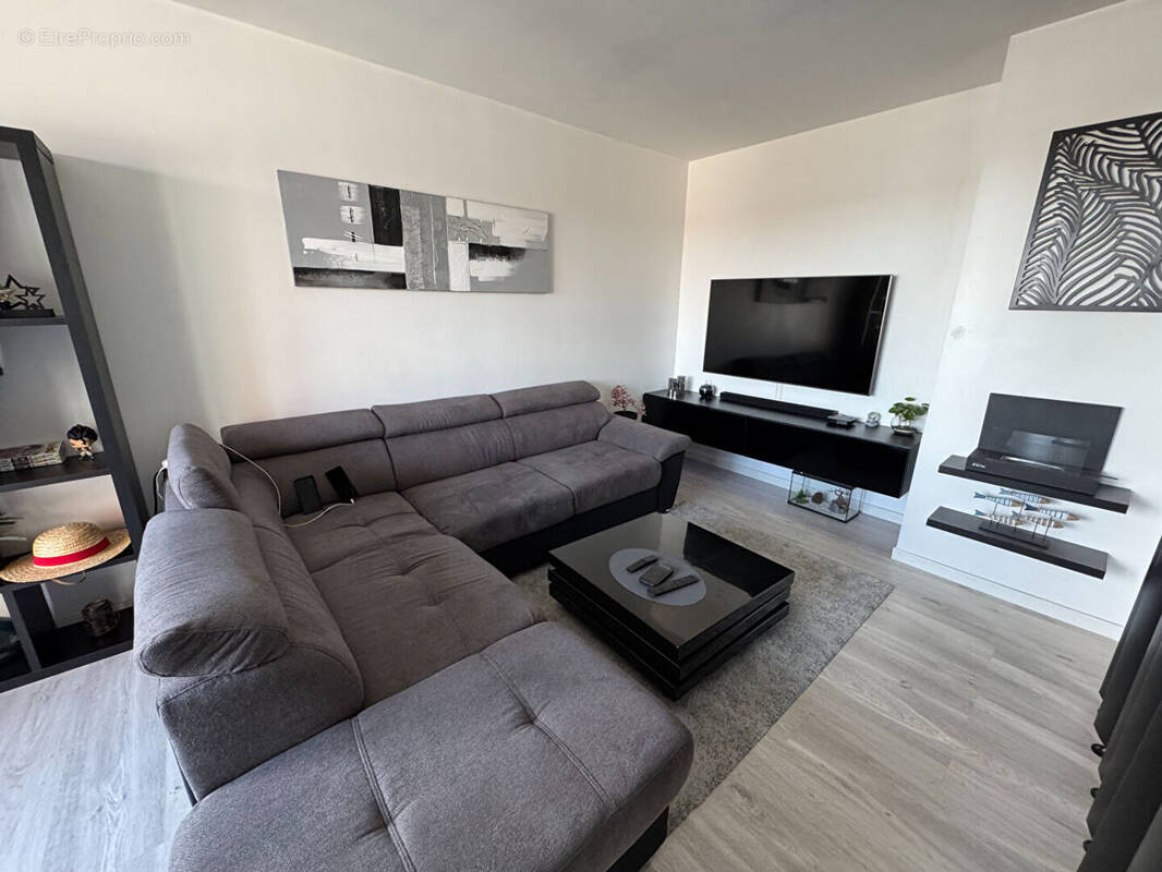 Appartement à BOUSSY-SAINT-ANTOINE