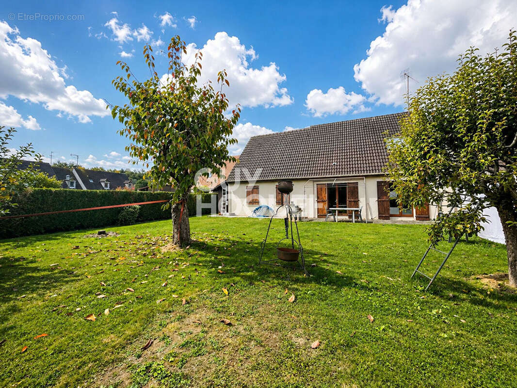 Maison à OZOIR-LA-FERRIERE