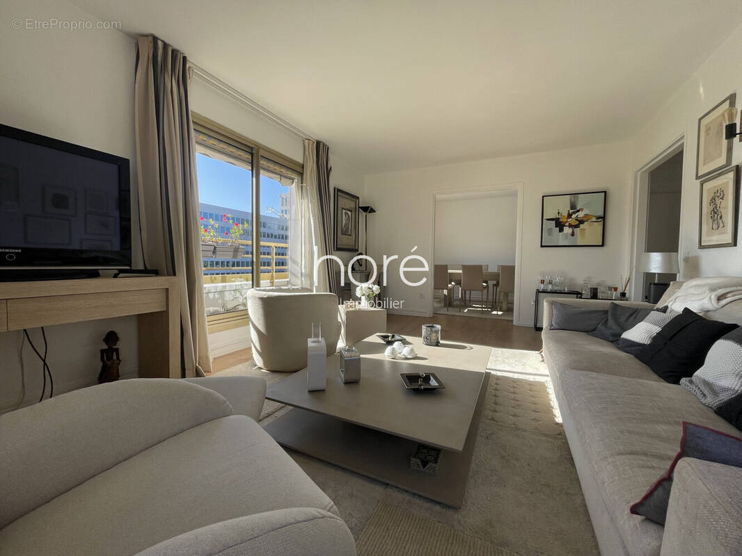 Appartement à LEVALLOIS-PERRET