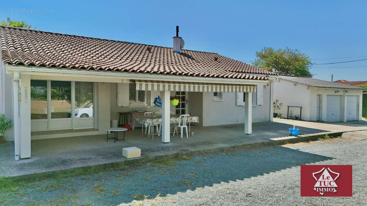 Maison de plain pied avec double garage et dépendance. - photo 5