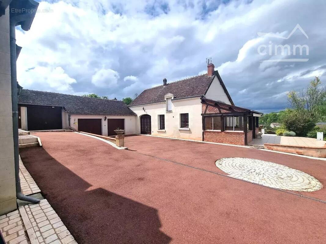 Maison à MONTHOU-SUR-CHER