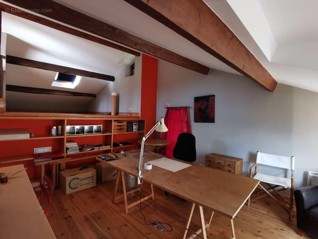   - Maison à ANTRAIGUES-SUR-VOLANE