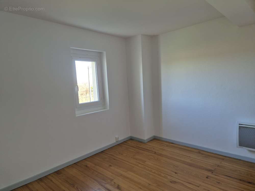 Maison 140 m² à Grazac  - photo 10