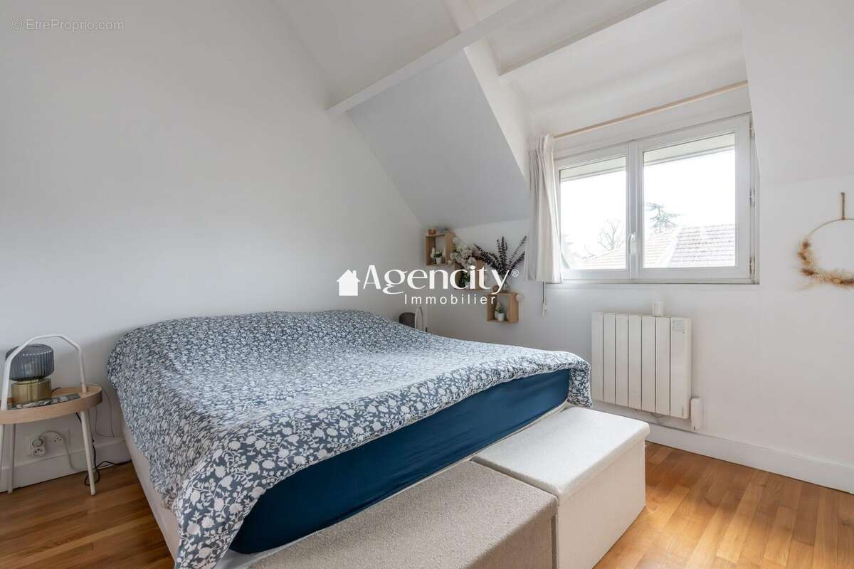 Appartement à SAINT-MAUR-DES-FOSSES