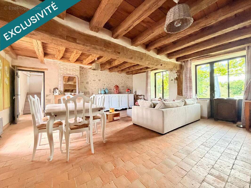 Maison 200 m² à Bou  - photo 2