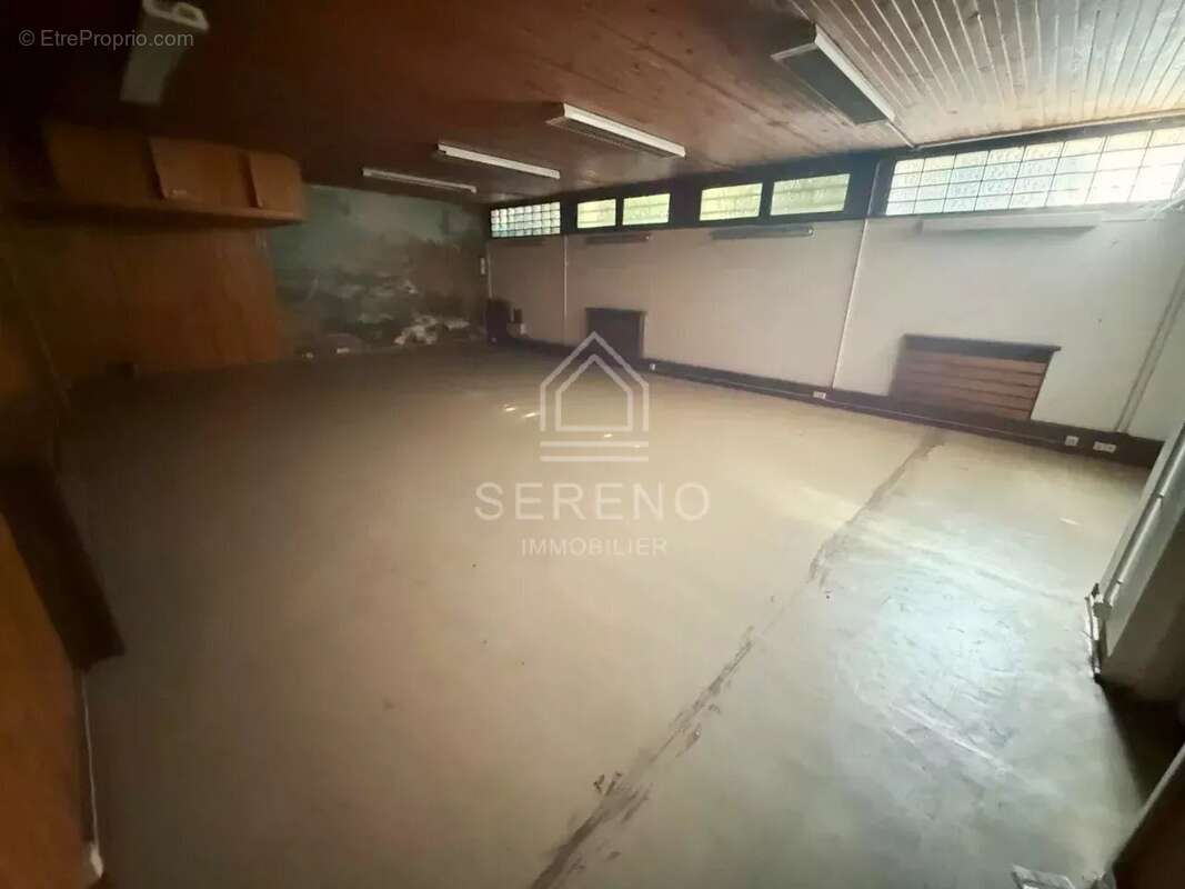 Commerce à MONTREUIL