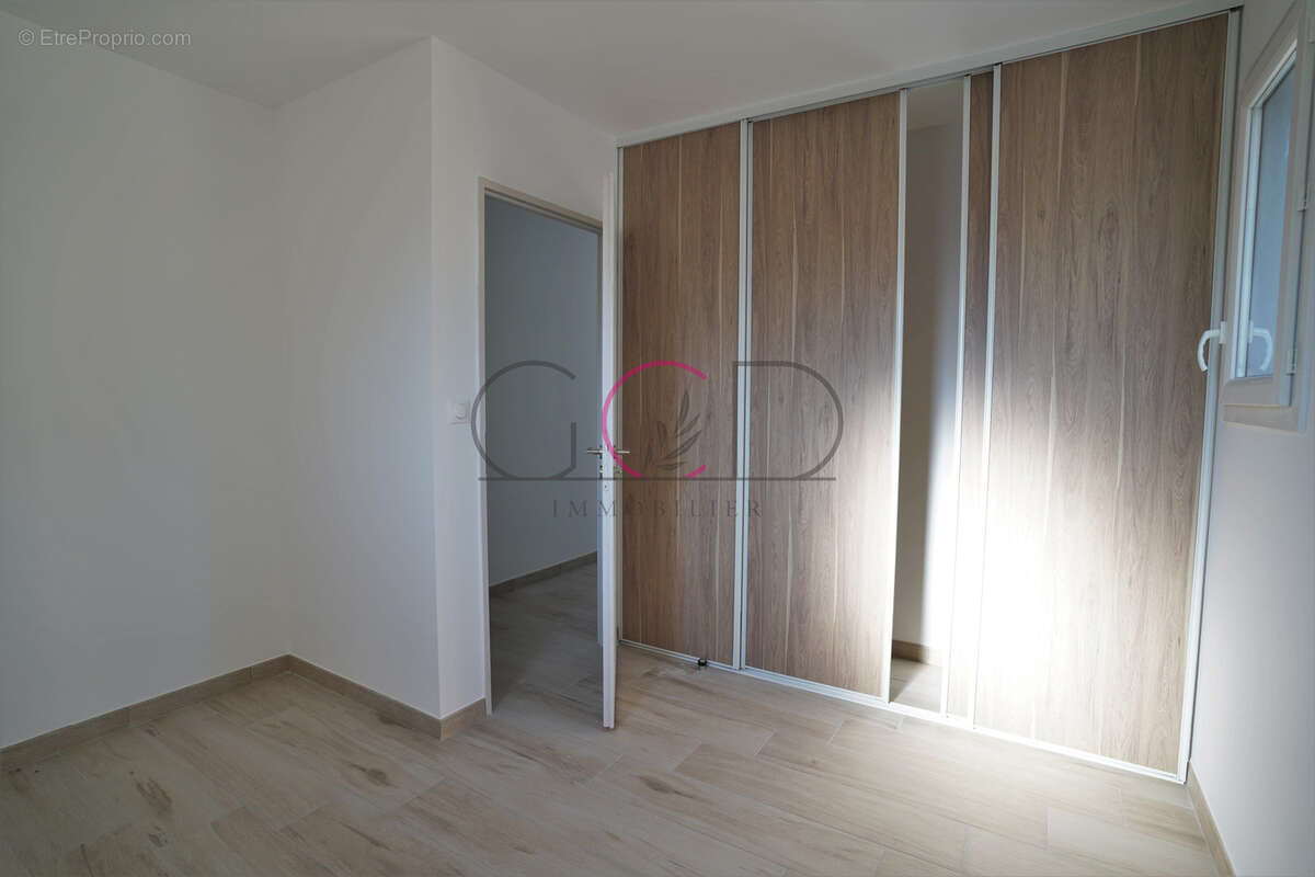 Appartement à VENTABREN