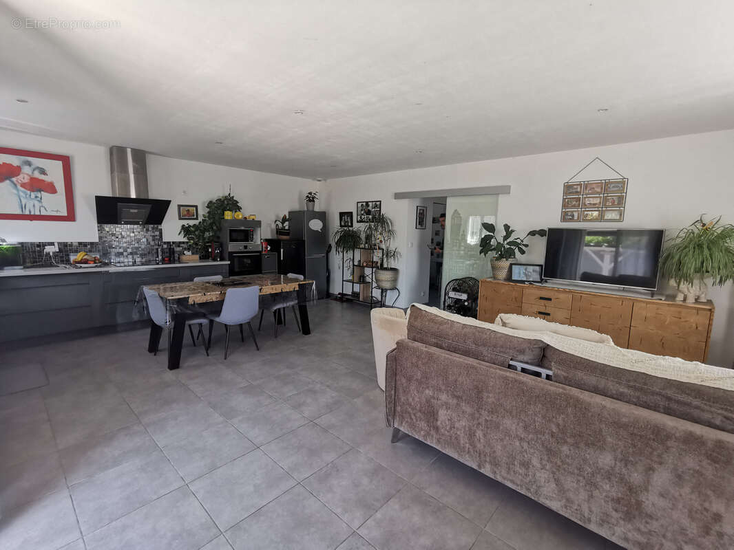 Maison à SAINT-MATHIEU-DE-TREVIERS