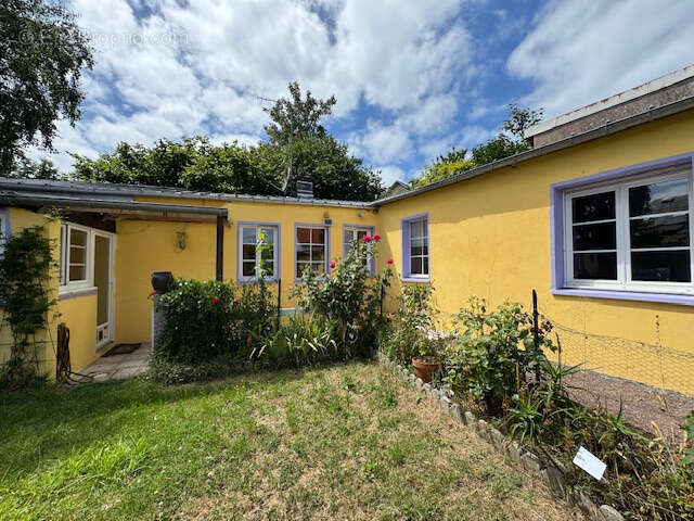 Maison à DONVILLE-LES-BAINS