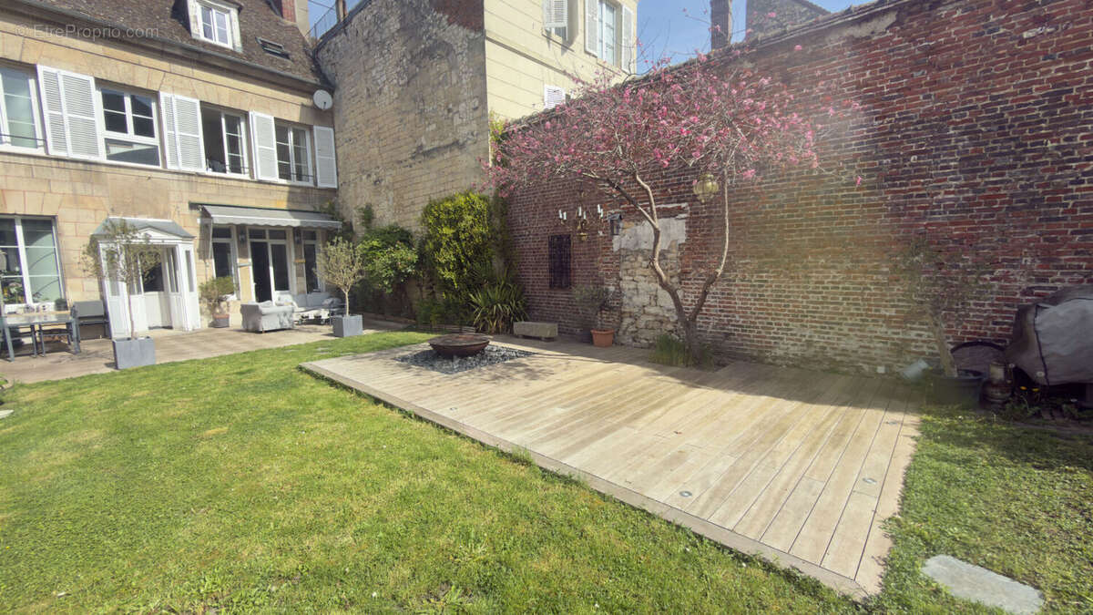 Maison à COMPIEGNE