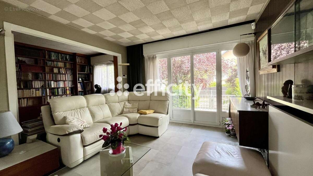 Maison à LOUVECIENNES