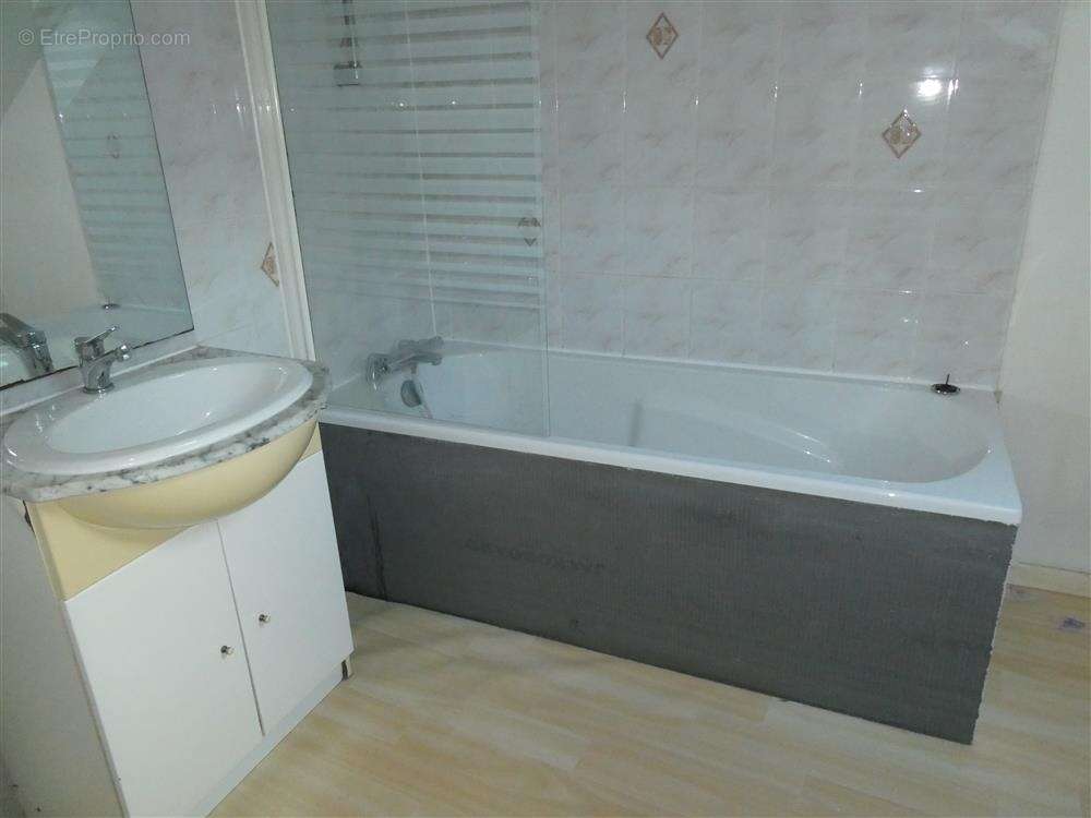 Maison à LASSAY-LES-CHATEAUX