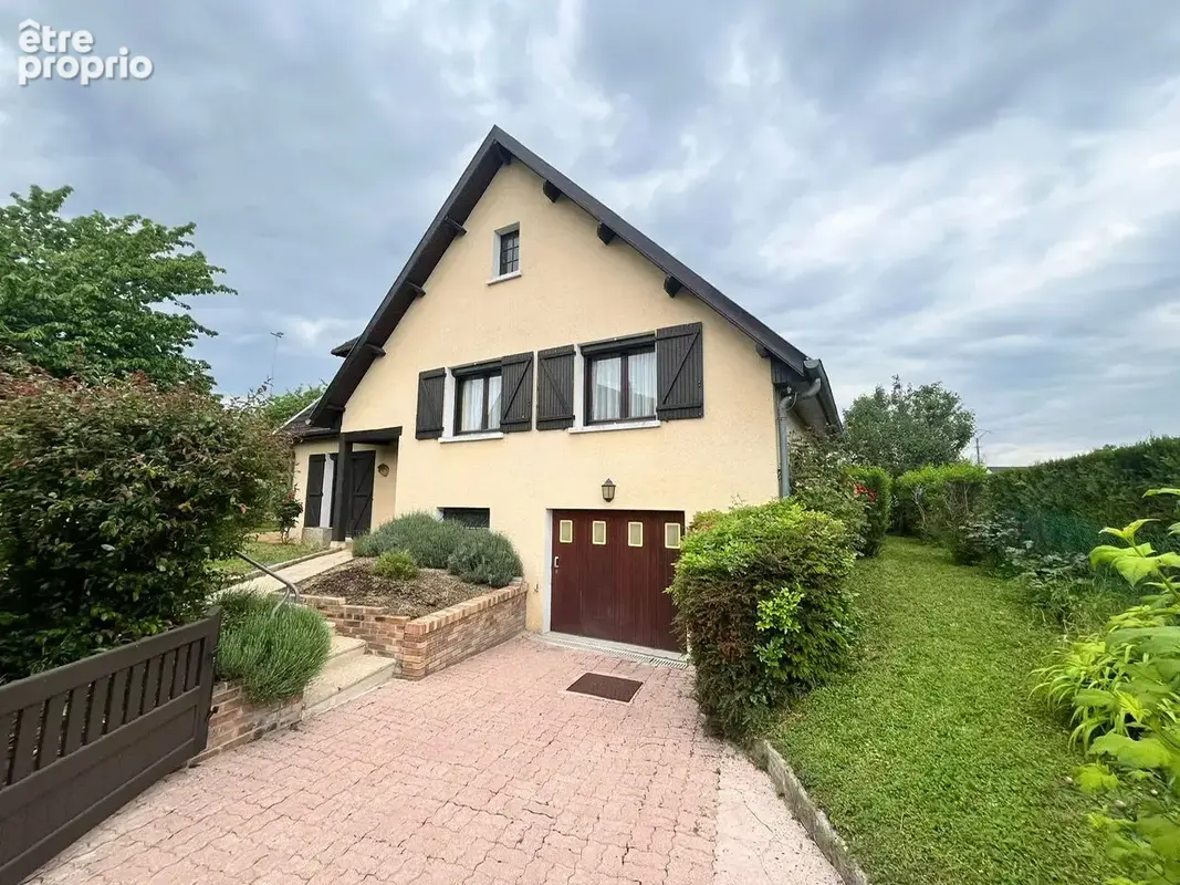 Maison à AY
