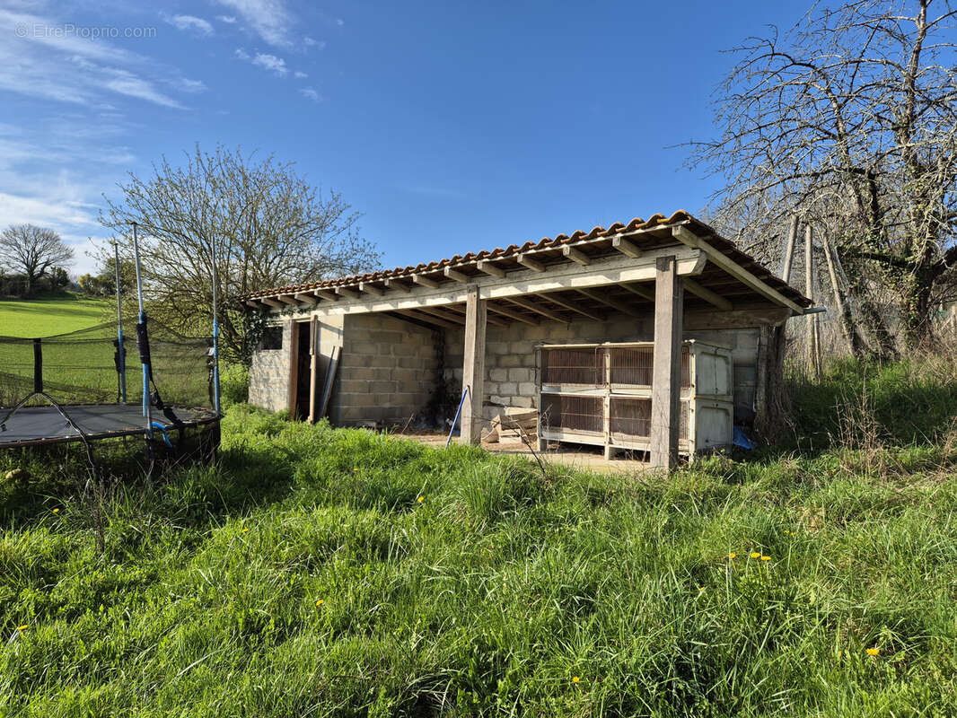 Maison à MONTAGRIER