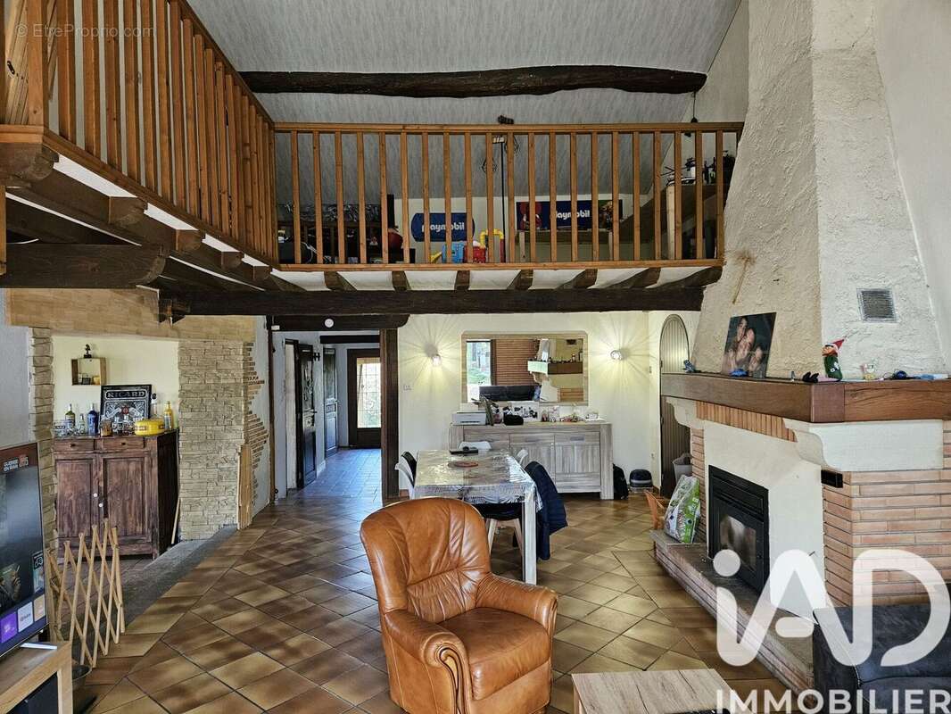 Maison 238 m² à Angeville  - photo 5