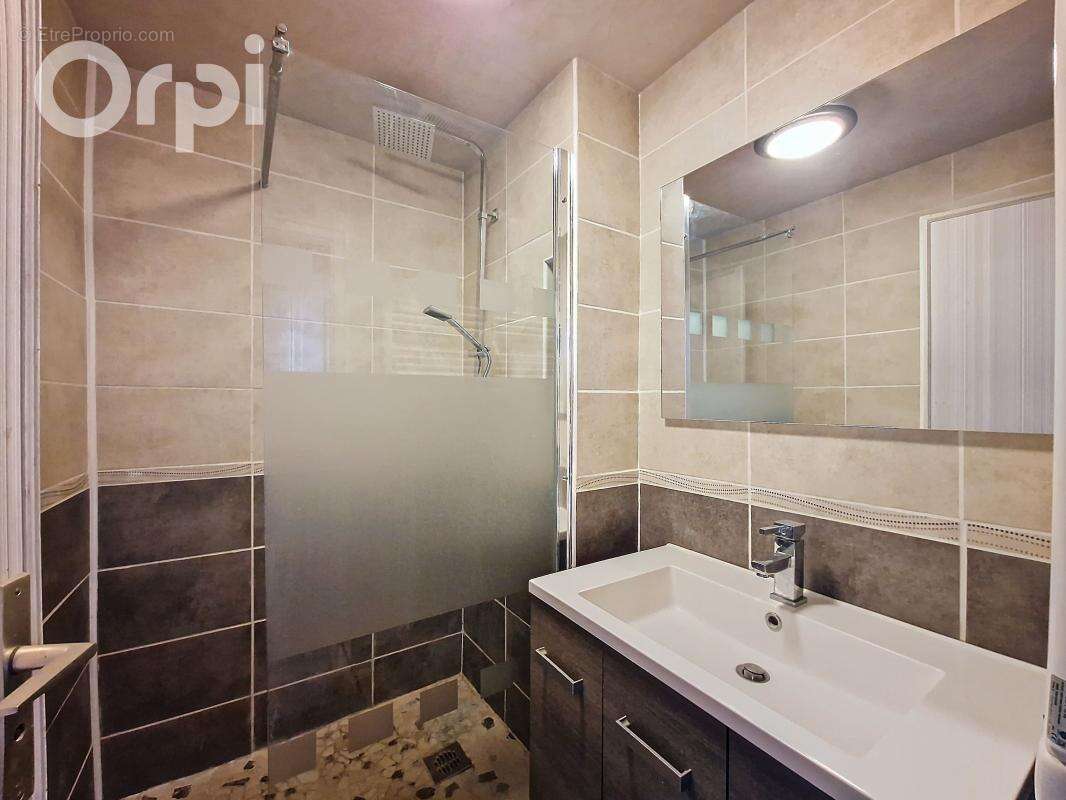 À Vendre maison 232 m2 et logement 50 m2 - photo 19