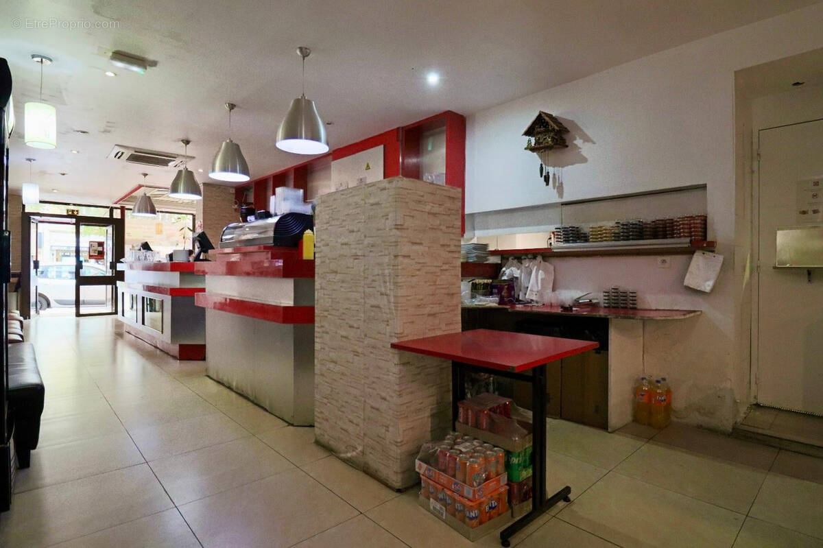 Commerce à LES PAVILLONS-SOUS-BOIS