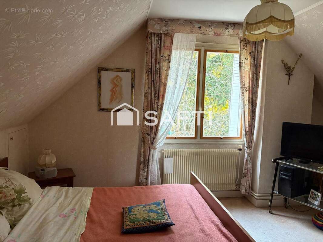 Photo 9 - Maison à NOGENT-LE-ROI