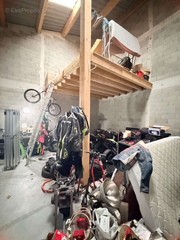 Cession de droit au bail local neuf 60 m2 + 16 m2 de mezzanine avec 3 places de parking privative ***tous commerces ***zac saint - photo 5