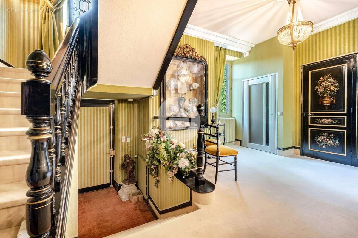 hall d'entrée - Maison à LIMOGES