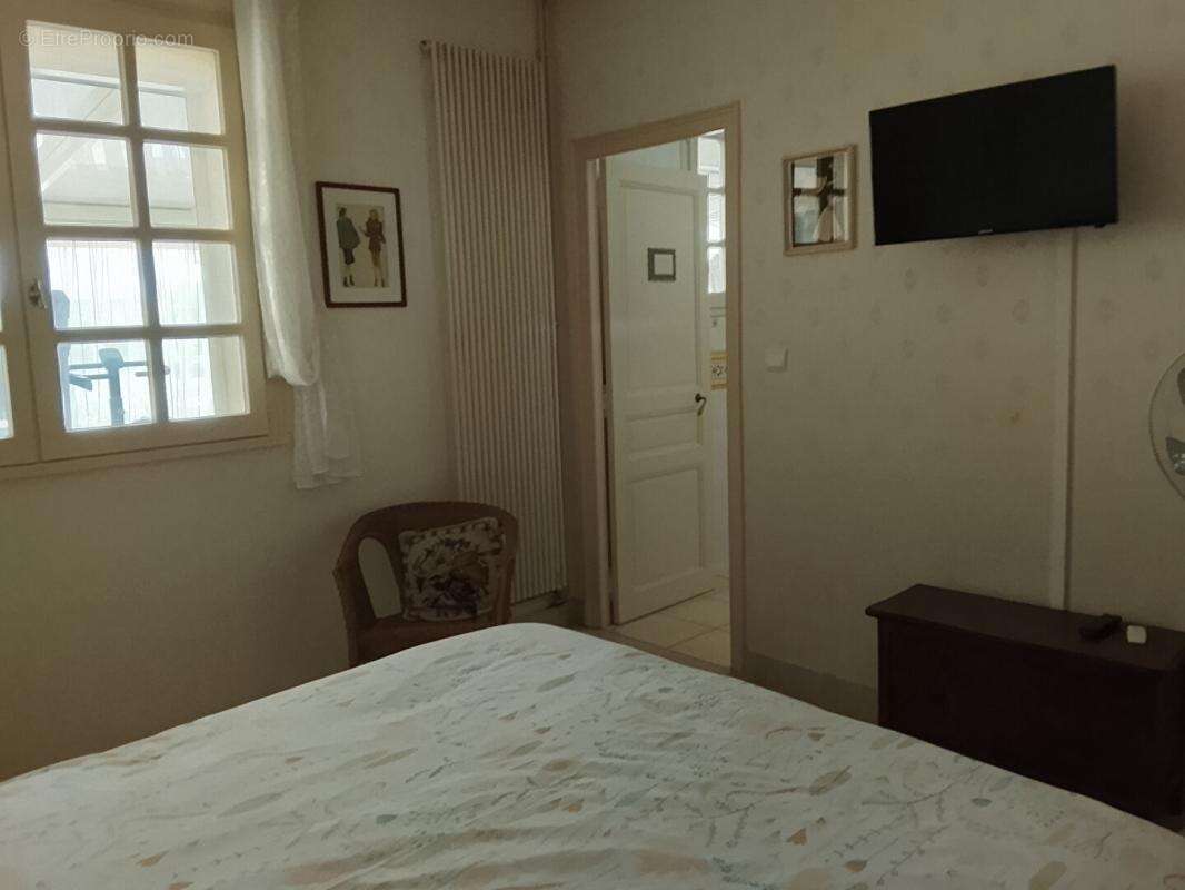 Maison Buzancais 6 pièce(s) 272 m2 - photo 14