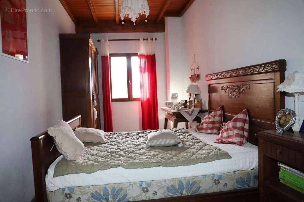 Appartement à LES CABANNES