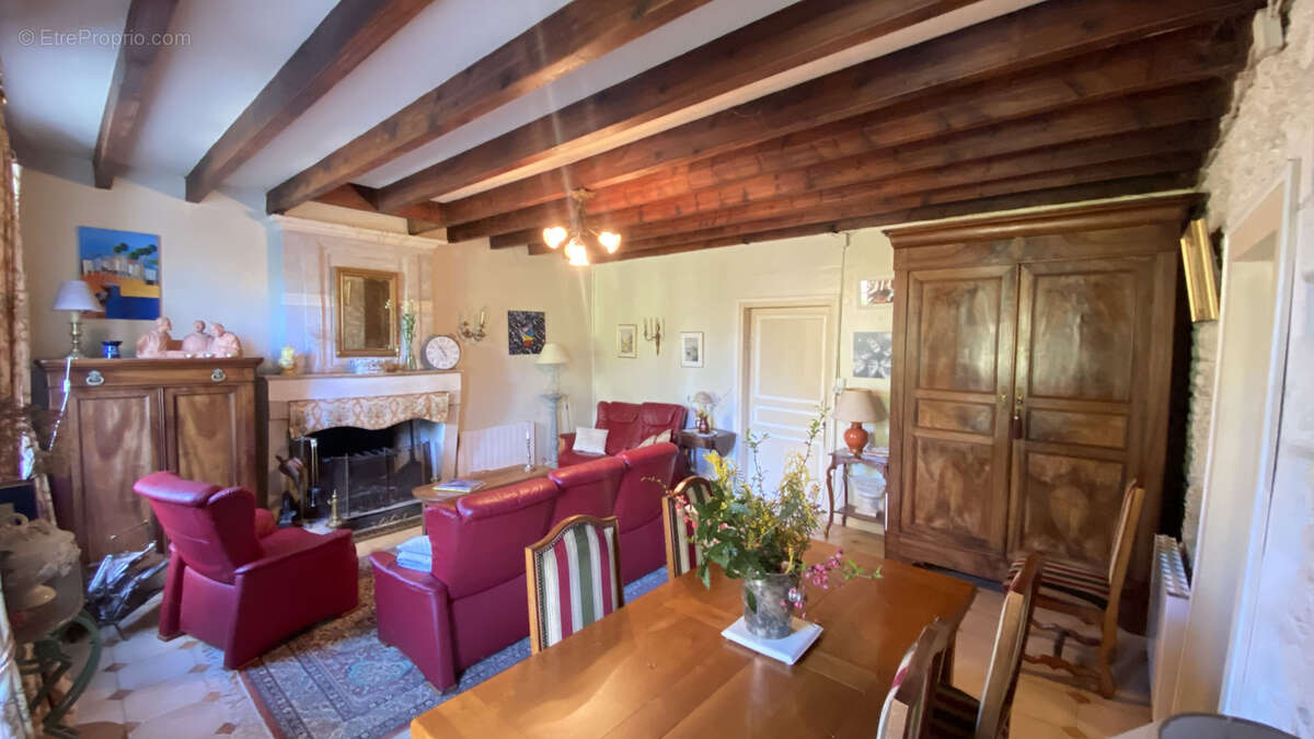 Maison à BOUTENAC-TOUVENT