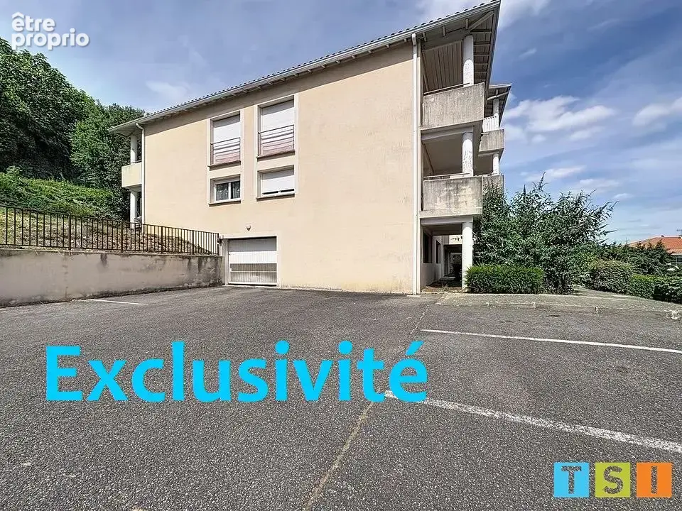 Appartement t2 situé dans une résidence sécurisée avec ascenseur et plac de parking - photo 1
