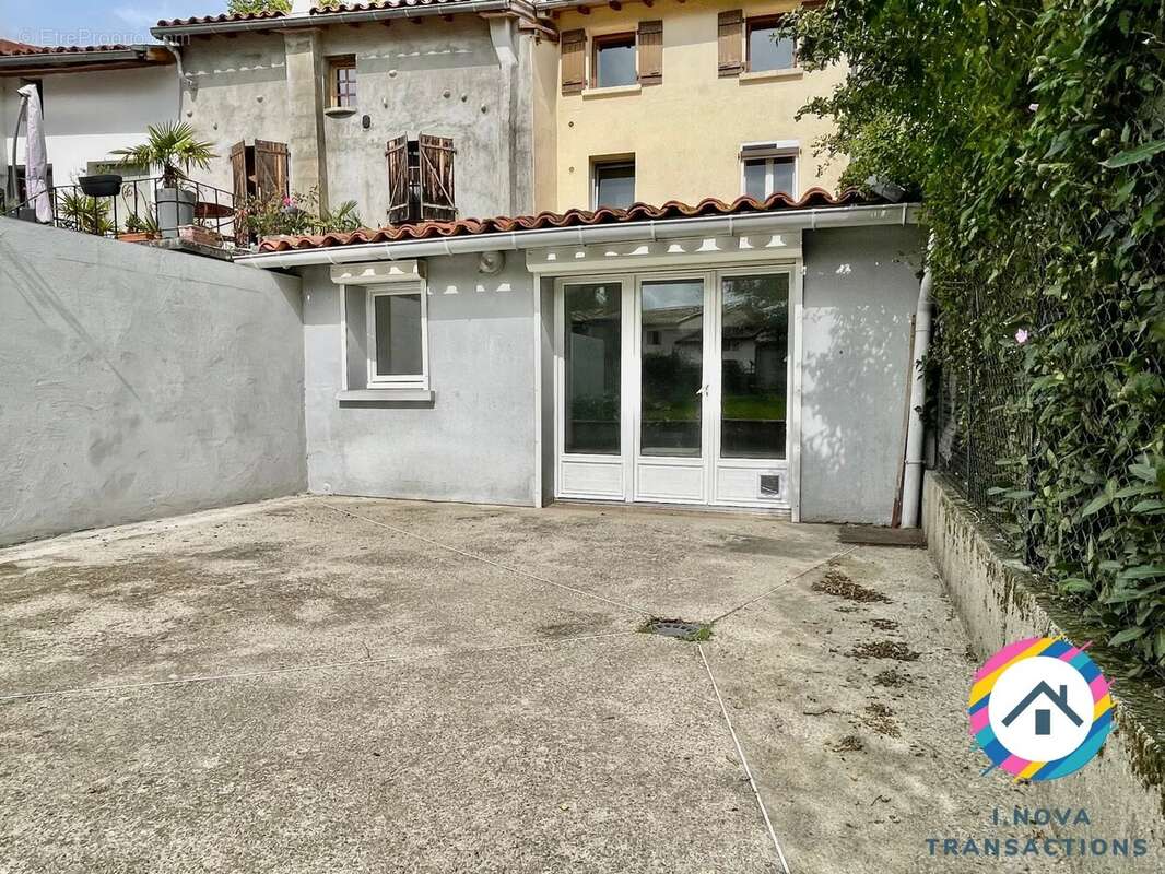Maison à MAZERES
